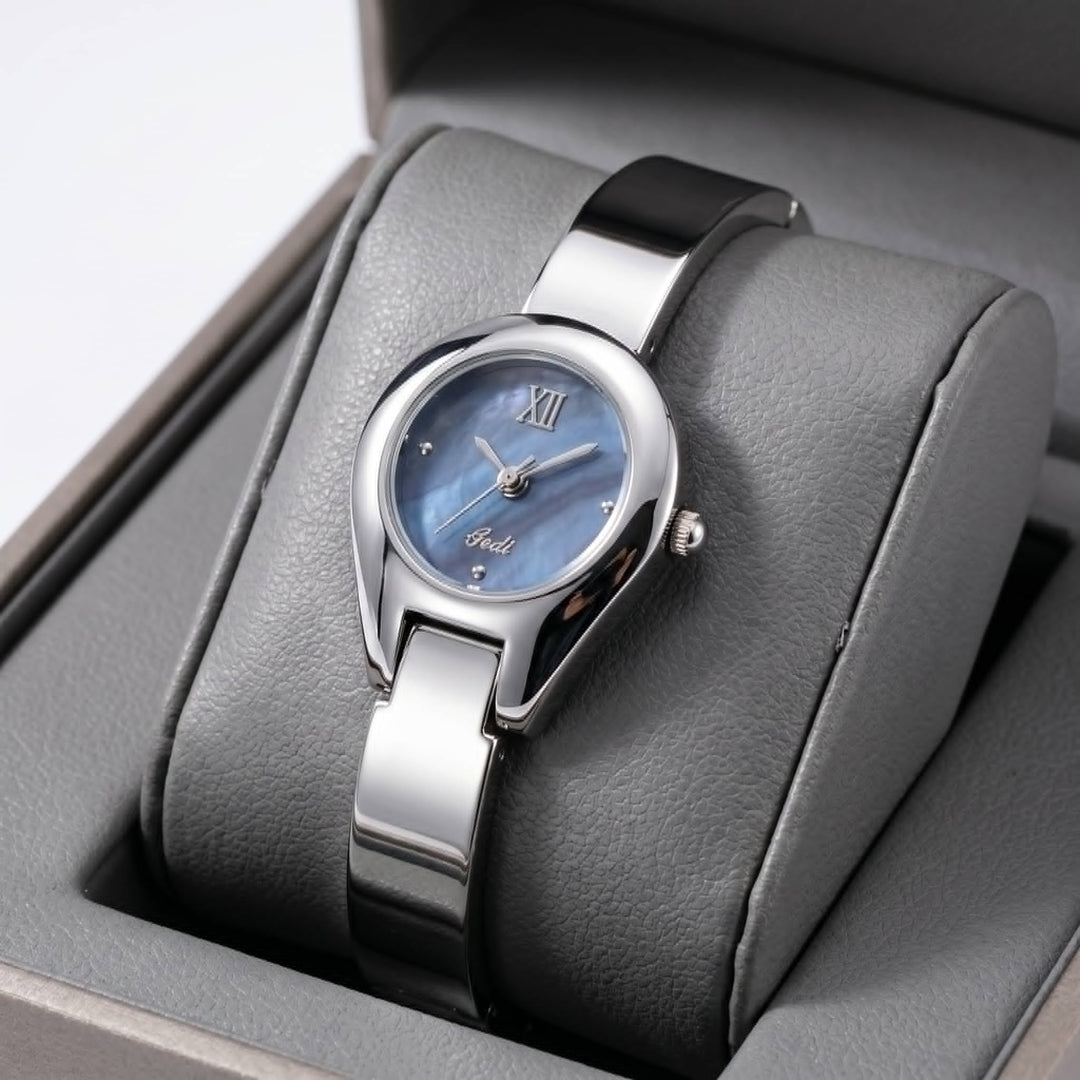 Amélia Watch